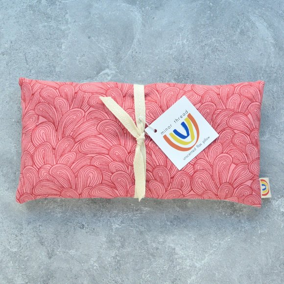 Weighted Eye Pillow Hot Cold Therapy Pack in Palmiers Raspberry Cotton Pink - Picture 2 of 4